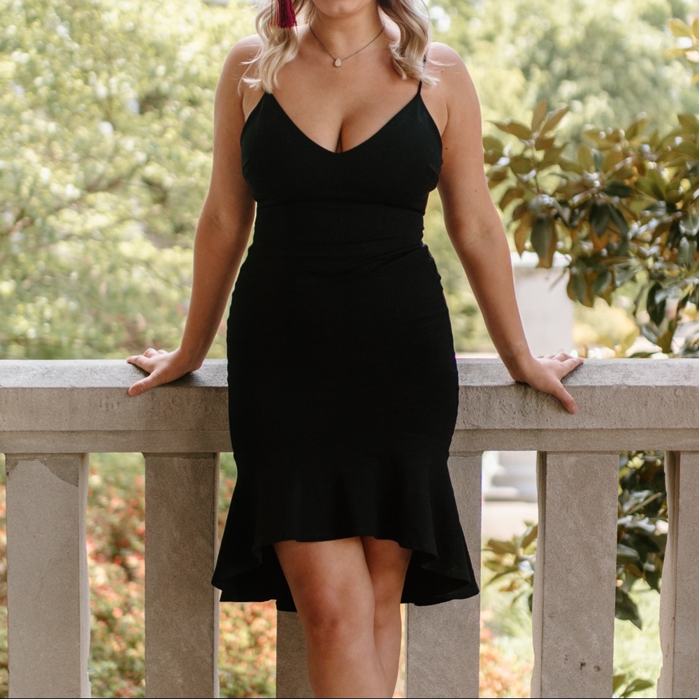 Windsor black midi dress